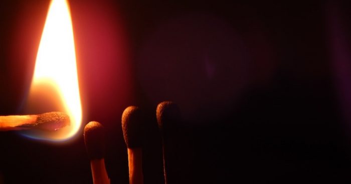Investigadora chilena lidera estudio que descubre nueva forma en que se propaga la energía Investigadora chilena lidera estudio que descubre nueva forma en que se propaga la energía