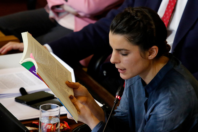 Sacó aplausos: la cita de la diputada Orsini al libro de Cubillos con la que justificó la acusación constitucional Sacó aplausos: la cita de la diputada Orsini al libro de Cubillos con la que justificó la acusación constitucional