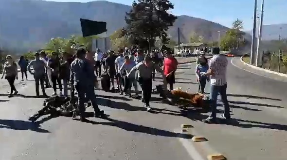 Gobernadora de Petorca califica como “ataque terrorista” protesta de vecinos por falta de agua Gobernadora de Petorca califica como