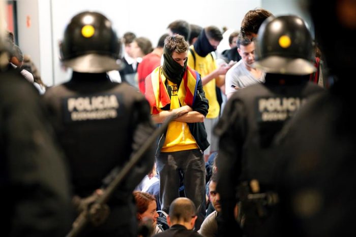Tsunami Democràtic: España investiga a la plataforma que promueve las protestas en Cataluña Tsunami Democràtic: España investiga a la plataforma que promueve las protestas en Cataluña
