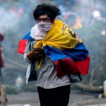 Lenín Moreno hace concesiones al paquete económico y asegura que violentas protestas son dirigidas por Correa y Maduro