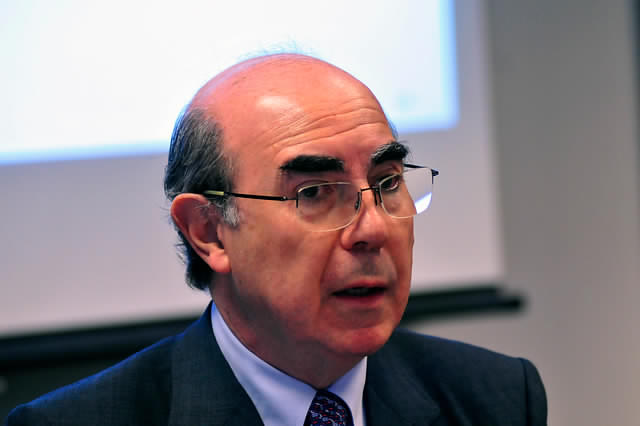 Roberto Méndez de Paz Ciudadana califica de “irritante” que se discuta de reforma tributaria cuando a la gente “le balean a las guaguas en sus cunas” Roberto Méndez de Paz Ciudadana califica de “irritante” que se discuta de reforma tributaria cuando a la gente “le balean a las guaguas en sus cunas”