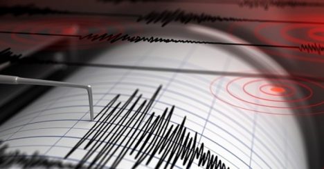 Norte De Chile Es Sacudido Por Sismo 6 9 Richter Se Sintio En Cuatro Regiones El Mostrador