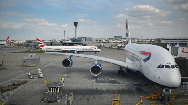 Qué es el “tankering”, la contaminante práctica que utilizan algunas aerolíneas para ahorrar dinero Qué es el