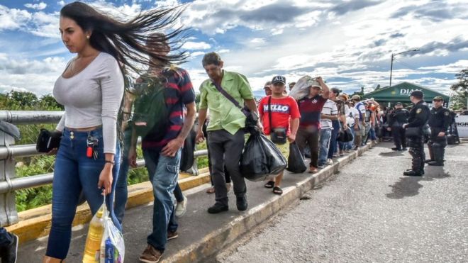 Cómo los venezolanos se están convirtiendo en el chivo expiatorio por las protestas en Sudamérica Cómo los venezolanos se están convirtiendo en el chivo expiatorio por las protestas en Sudamérica