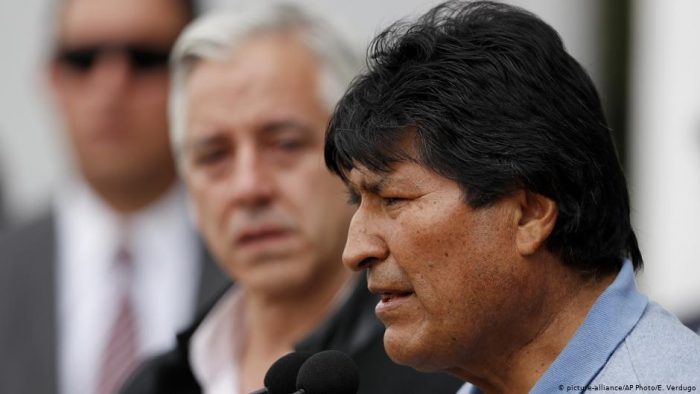 Evo Morales llega a México tras recibir asilo político Evo Morales llega a México tras recibir asilo político