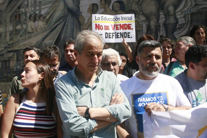 Colegio de Profesores marchará este lunes y se sumará al paro nacional del martes Colegio de Profesores marchará este lunes y se sumará al paro nacional del martes