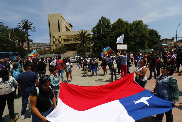 Realizan marchas a lo largo del país para conmemorar el primer aniversario de la muerte de Camilo Catrillanca Realizan marchas a lo largo del país para conmemorar el primer aniversario de la muerte de Camilo Catrillanca