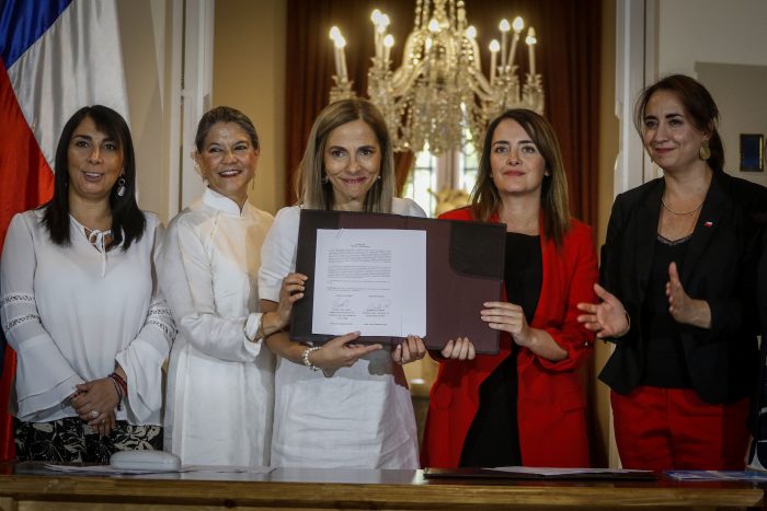 Ministerio de la Mujer y Subsecretaría de Derechos Humanos pactan alianza de cooperación con ONU Mujeres Ministerio de la Mujer y Subsecretaría de Derechos Humanos pactan alianza de cooperación con ONU Mujeres