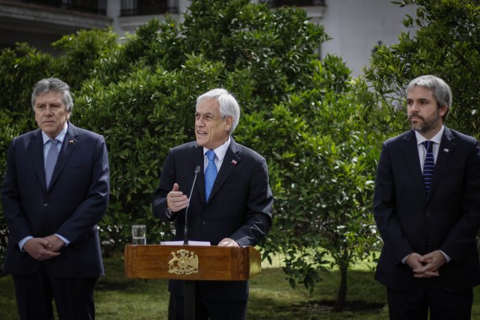 Piñera repite libreto: nada nuevo en agenda social y omite referirse a reunión con Human Rights Watch Piñera repite libreto: nada nuevo en agenda social y omite referirse a reunión con Human Rights Watch