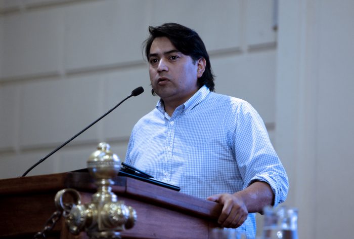 Pedro Cayuqueo sobre participación mapuche en proceso constituyente: “Se debiera garantizar un porcentaje de delegados” Pedro Cayuqueo sobre participación mapuche en proceso constituyente: