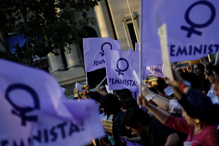 Género y parlamento en Chile: un desafío pendiente de cara al nuevo proceso constituyente Género y parlamento en Chile: un desafío pendiente de cara al nuevo proceso constituyente