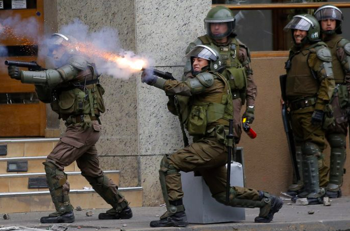 Carabineros va a ser refundado desde sus cenizas Carabineros va a ser refundado desde sus cenizas