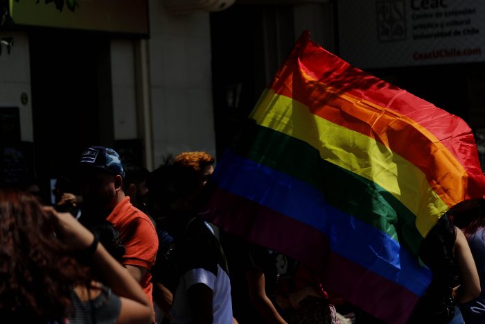 Ataque homofóbico en Puerto Montt: joven denuncia que fue golpeado y violado por un grupo de sujetos