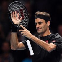 Roger Federer ya está en Chile y se prepara para el duelo de esta noche en el Movistar Arena
