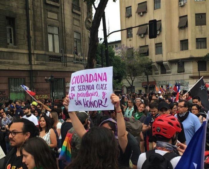 El feminismo se tomó las calles en nueva jornada de movilizaciones en el centro de Santiago El feminismo se tomó las calles en nueva jornada de movilizaciones en el centro de Santiago