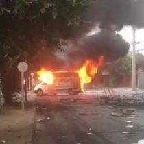 Los Andes: manifestantes queman ambulancia y realizan destrozos en Mutual de Seguridad