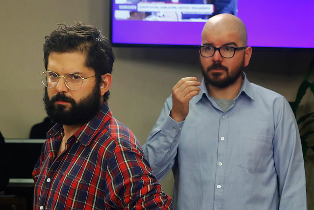 Unánime: Comisión de Constitución aprobó rebaja en un 50% de la dieta parlamentaria y sueldos de altas autoridades Unánime: Comisión de Constitución aprobó rebaja en un 50% de la dieta parlamentaria y sueldos de altas autoridades