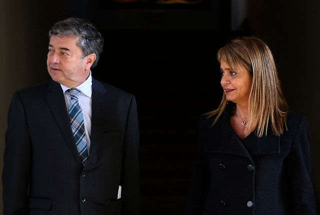 Pese a los votos UDI en contra, el Senado aprueba poner límite a la reelección Pese a los votos UDI en contra, el Senado aprueba poner límite a la reelección