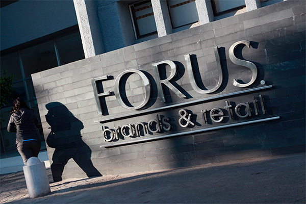 Firma que administra marcas como Cat, Vans y Hush Puppies cerrará las tiendas que no “sean rentables” Firma que administra marcas como Cat, Vans y Hush Puppies cerrará las tiendas que no