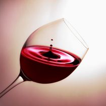 Vino chileno es destacado como uno de los mejores 100 del año
