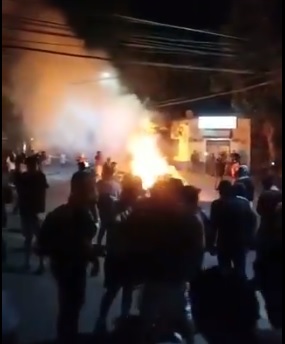 Saqueos e incendio en el juzgado marcan agitada movilización nocturna en Colina Saqueos e incendio en el juzgado marcan agitada movilización nocturna en Colina