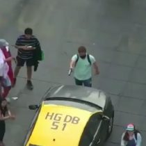 Hombre es detenido luego de amenazar a automovilistas con arma de juguete en manifestaciones de Santiago Centro