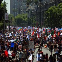 Amplia convocatoria en la Alameda y regiones al llamado de la Mesa de Unidad Social a Huelga General