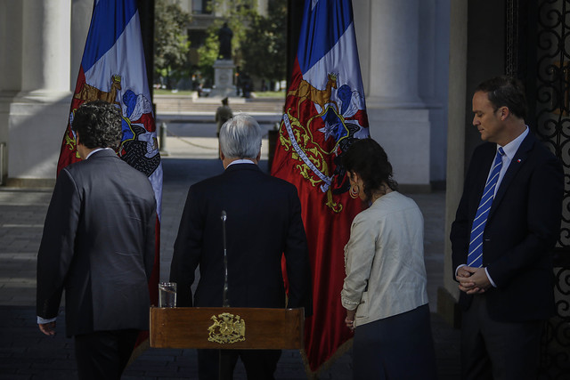 Piñera sigue en caída libre y anota un 9,1% en la encuesta Activa Research Piñera sigue en caída libre y anota un 9,1% en la encuesta Activa Research