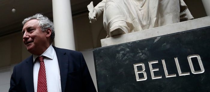Rector de la U. de Chile pide participación ciudadana para salir de la crisis: “El país tiene el derecho de plantearse alternativas de modelos de desarrollo legítimos” Rector de la U. de Chile pide participación ciudadana para salir de la crisis: