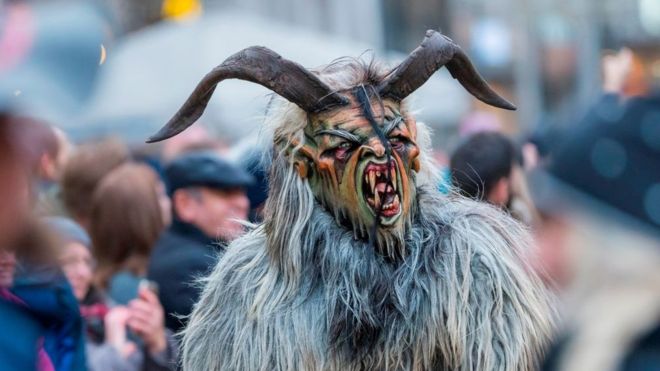 Navidad: 5 personajes míticos que “aparecen” durante las fiestas en distintas partes del mundo Navidad: 5 personajes míticos que “aparecen” durante las fiestas en distintas partes del mundo