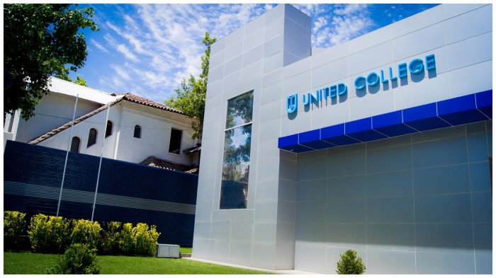 Gobierno pide a Superintendencia de Educación investigar cobro adicional a apoderados por anotaciones negativas de alumnos Gobierno pide a Superintendencia de Educación investigar cobro adicional a apoderados por anotaciones negativas de alumnos