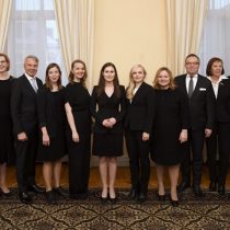 Primera ministra de Finlandia conforma gabinete compuesto en su mayoría por mujeres