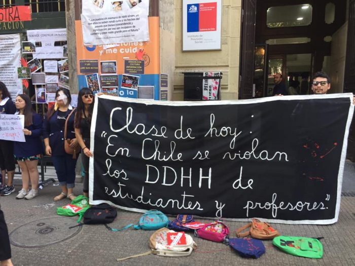 A pesar de cancelación de Congreso Latinoamericano de Filosofía, profesores analizarán su enseñanza ante el estallido social chileno A pesar de cancelación de Congreso Latinoamericano de Filosofía, profesores analizarán su enseñanza ante el estallido social chileno