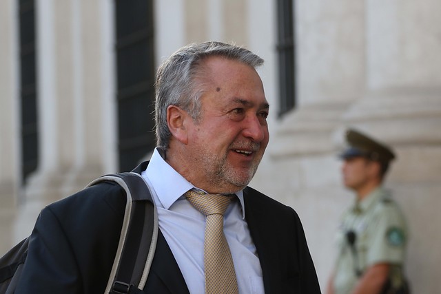 Jorge Atton renuncia a la intendencia de La Araucanía aludiendo “motivos personales” Jorge Atton renuncia a la intendencia de La Araucanía aludiendo