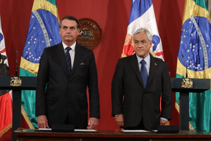 Bolsonaro se adelanta a Piñera: buque brasileño encontró “artículos personales y restos compatibles” con el avión Hércules C-130 Bolsonaro se adelanta a Piñera: buque brasileño encontró “artículos personales y restos compatibles” con el avión Hércules C-130