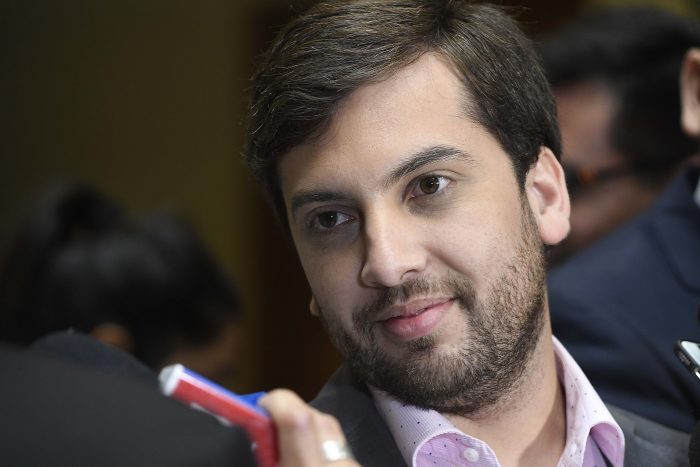 Diputado Soto sobre proyecto de pensiones de Piñera: “no nos conformaremos con menos del 6% y que vaya todo a reparto” Diputado Soto sobre proyecto de pensiones de Piñera:
