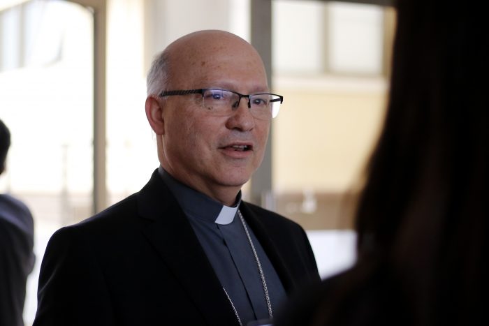 No empezó bien: laicos de Osorno declaran persona no grata a nuevo arzobispo de Puerto Montt, Fernando Ramos