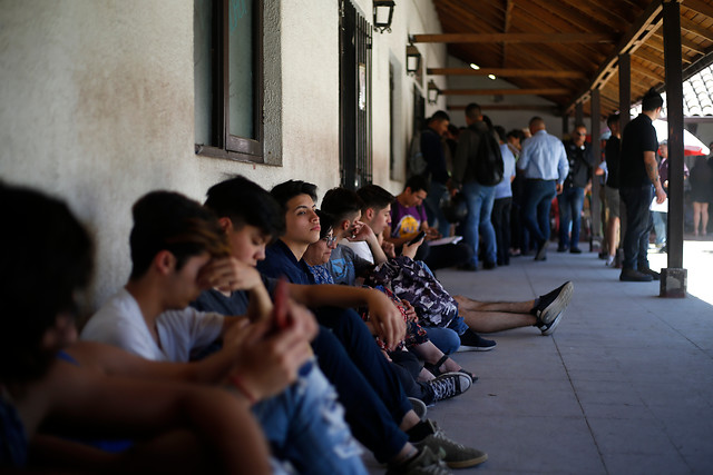 Encuesta Nacional de la Juventud: 71,1% viven con sus padres y el 25% ya tiene al menos un hijo Encuesta Nacional de la Juventud: 71,1% viven con sus padres y el 25% ya tiene al menos un hijo