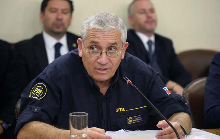 Director de la PDI asegura que hay “muchas organizaciones” detrás de los incendios durante el estallido social Director de la PDI asegura que hay