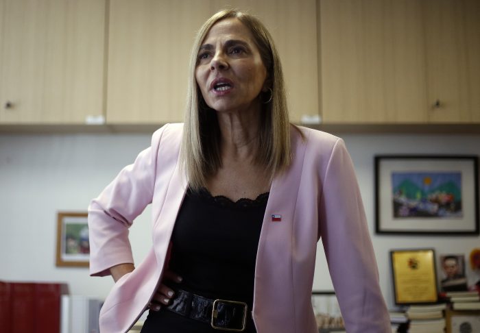 Ministra de la Mujer recibe ola de críticas en Twitter tras destacar intervención de Las Tesis Ministra de la Mujer recibe ola de críticas en Twitter tras destacar intervención de Las Tesis