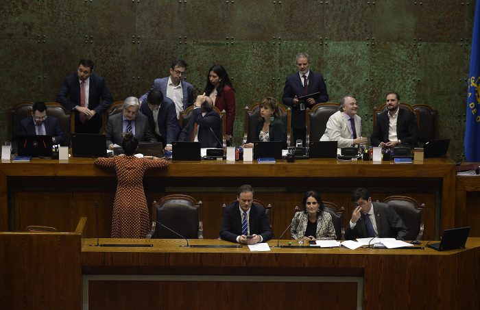 Descuelgue de la DC y Pepe Auth hace naufragar en la Cámara Diputados aumento inmediato del 50% de las pensiones Descuelgue de la DC y Pepe Auth hace naufragar en la Cámara Diputados aumento inmediato del 50% de las pensiones