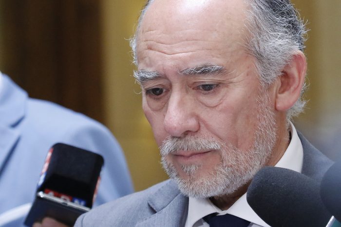 Iván Flores culpa a ministro Briones por rechazo al proyecto de reajuste del sector público: es “sordo y tozudo” Iván Flores culpa a ministro Briones por rechazo al proyecto de reajuste del sector público: es