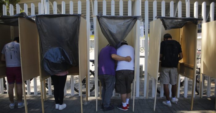 Consulta ciudadana: una muestra de voluntariado y activismo político en Chile Consulta ciudadana: una muestra de voluntariado y activismo político en Chile