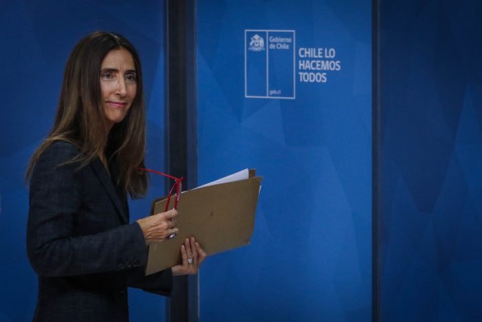 Ministra Schmidt se defiende tras críticas por la COP25: “Es irreal pensar que una humilde ministra iba a solucionar el problema” Ministra Schmidt se defiende tras críticas por la COP25: