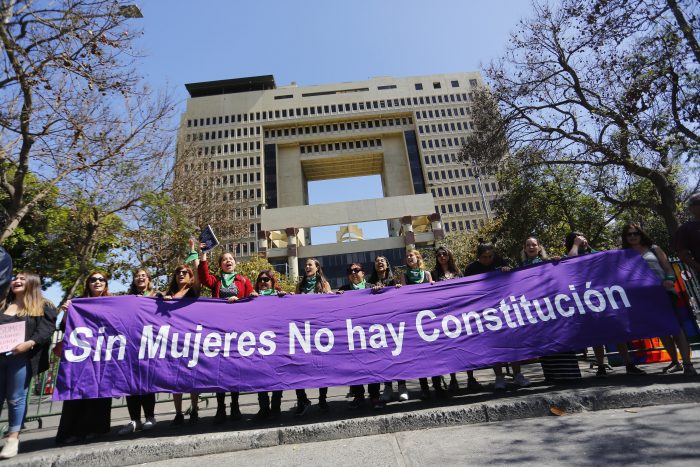 Buen vivir para una nueva constitución feminista Buen vivir para una nueva constitución feminista