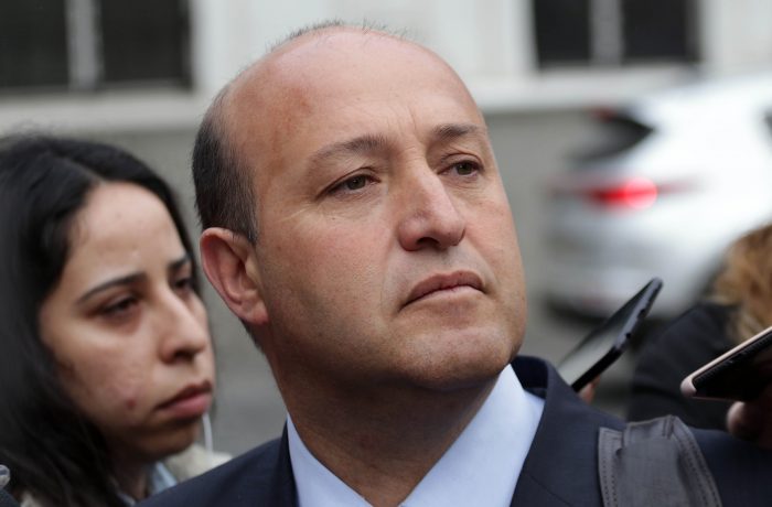 Fiscal Guerra le hace la pega a Abbott: califica de “impresentable” críticas del Gobierno cuando Ministerio del Interior “ha brillado por su ausencia” Fiscal Guerra le hace la pega a Abbott: califica de