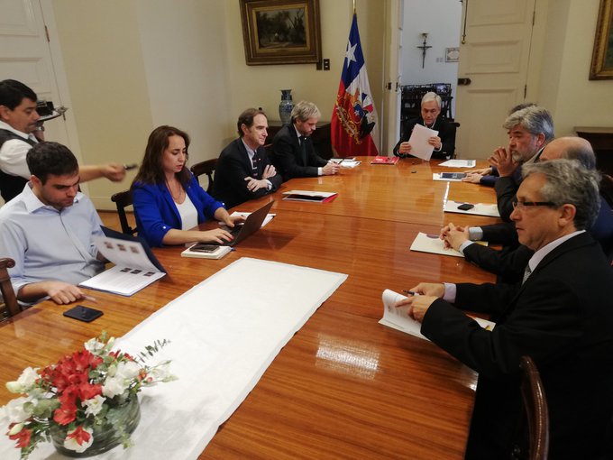 Micco entrega a Piñera informe anual del INDH: “Estamos frente a las más graves violaciones de los DD.HH. desde 1989” Micco entrega a Piñera informe anual del INDH: