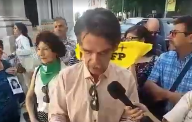 Mesa de Unidad Social entrega carta a Piñera solicitando la destitución de Felipe Guevara y Mario Rozas Mesa de Unidad Social entrega carta a Piñera solicitando la destitución de Felipe Guevara y Mario Rozas