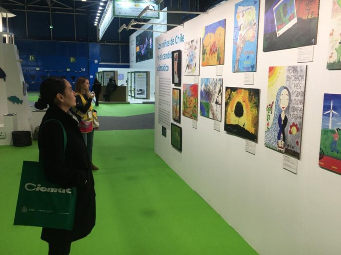 Dibujos de niños chilenos son exhibidos en la COP25 Dibujos de niños chilenos son exhibidos en la COP25